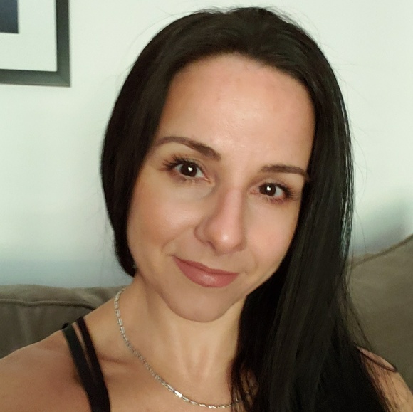 Meet your Posher, Shawna - Picture 1 of 1